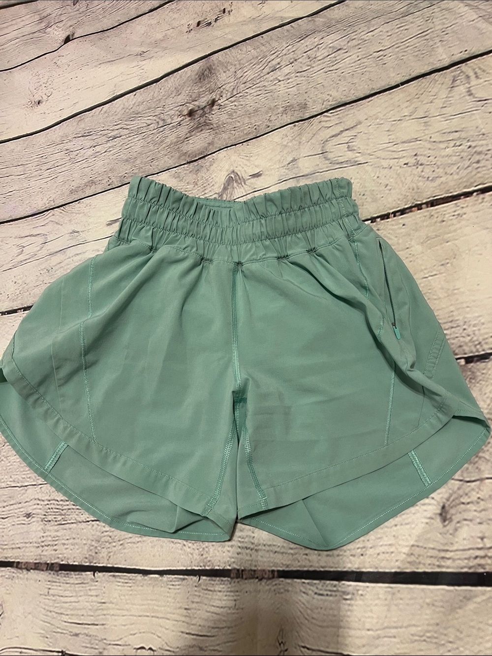 lululemon athletica shorts light green adjustable waist